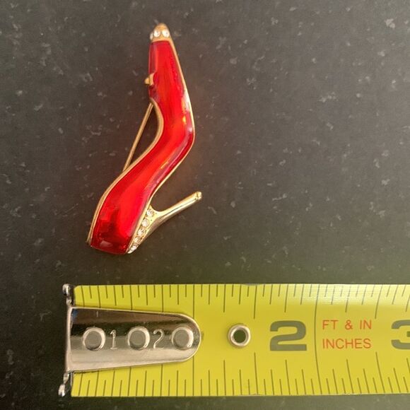 Stiletto High Heel Shoe Pin Red Enamel & Crystal 18k Gold Layered Brooch NEW - Picture 9 of 9